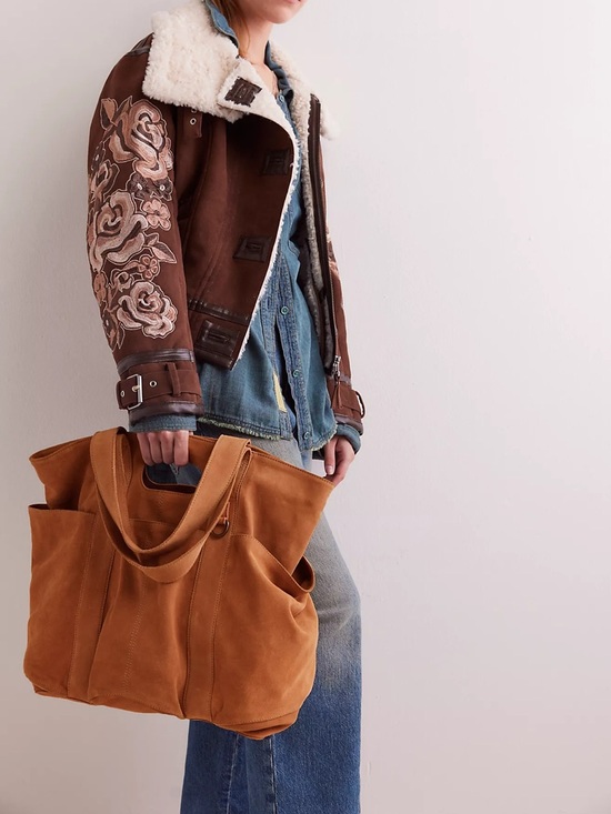 Free People Handbags - Free people Suede Caravan Tote